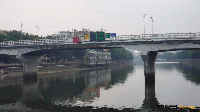 通航净高显�C�屏1